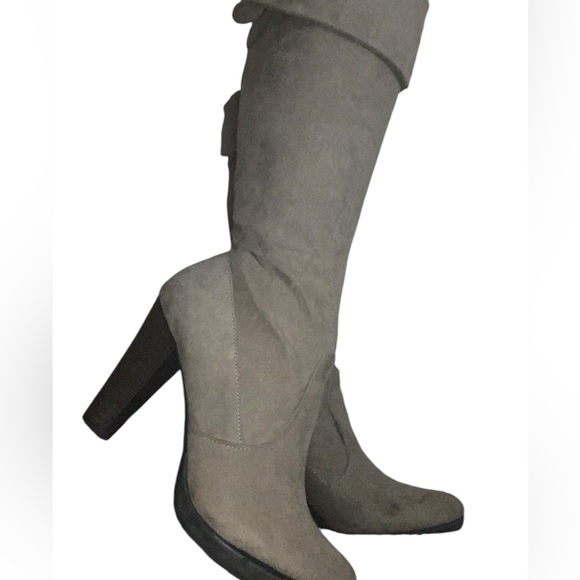 Bass Caroline Boot - Picture 2 of 8